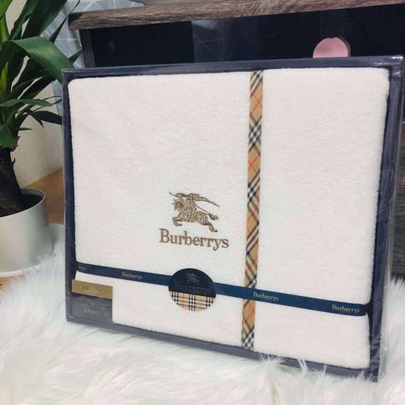 Burberry Other - BURBERRY BLANKET/THROW NIB 55x94 INCHES❌FIRM❌